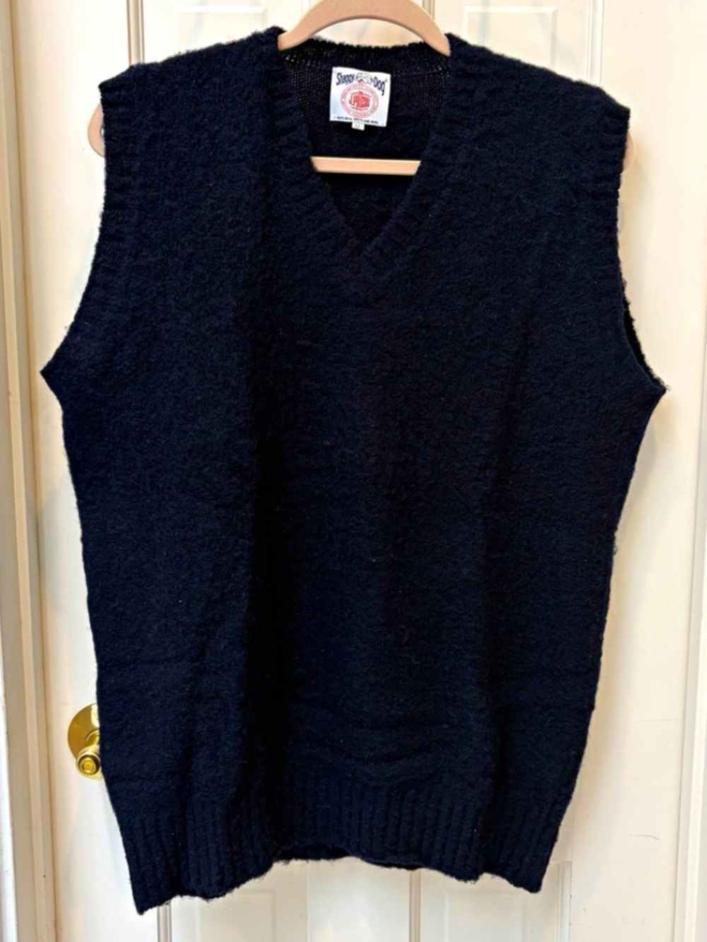 J Press Shaggy Dog Men’s Medium Navy Shetland Wool Knit V-Neck Sweater Ves